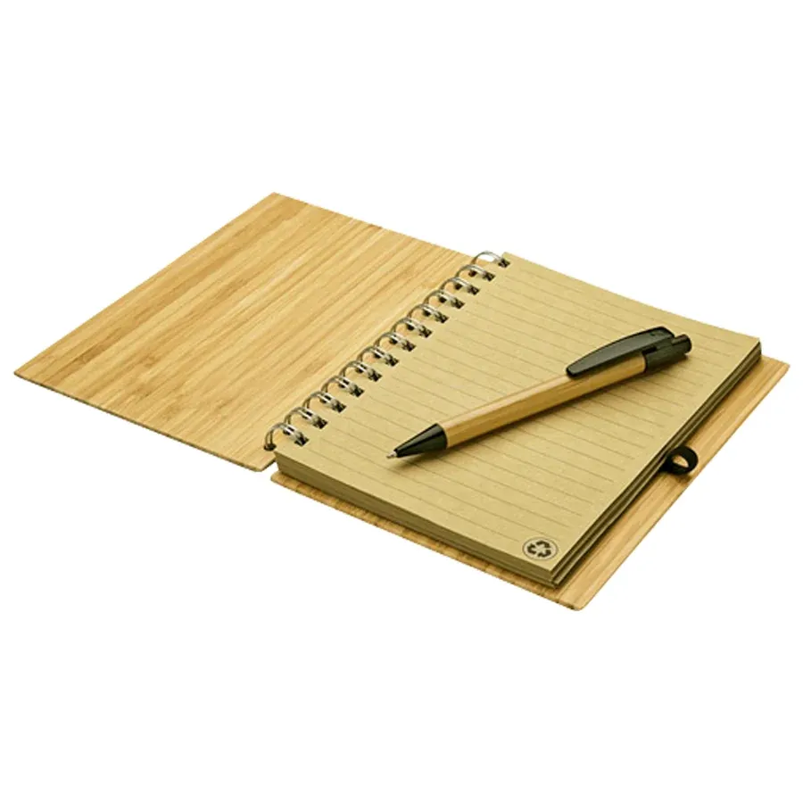 Cuaderno con tapas de bambú y lápiz a juego